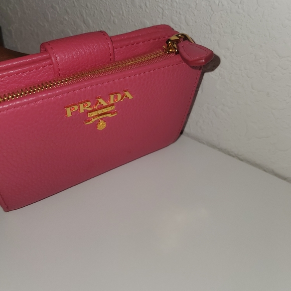 Auth. PRADA PINK SMALL WALLET - Picture 2 of 14